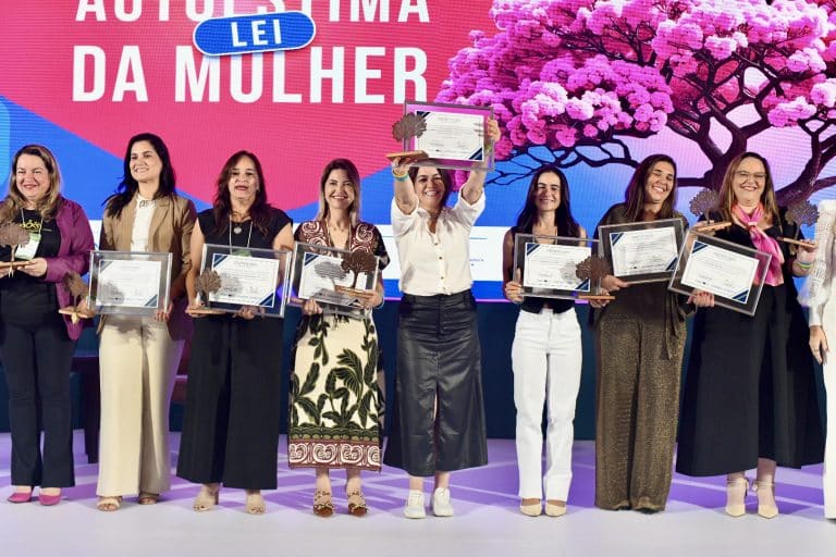 LEI FLORECER DA AUTOESTIMA